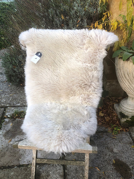 Icelandic Sheepskin Rug - Shaved - Oyster/Off White